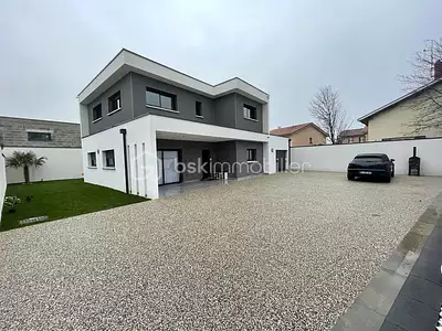 Maison, 178 m²