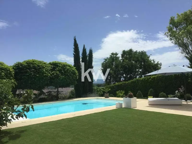 Maison, 227 m²