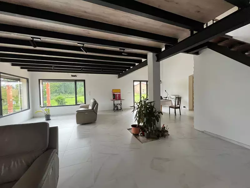 Maison, 204 m²