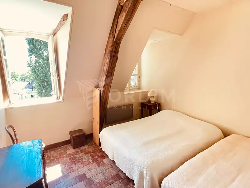 Maison, 166 m²