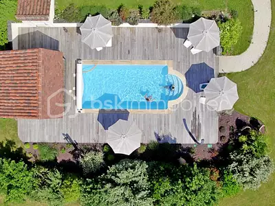 Maison, 361 m²