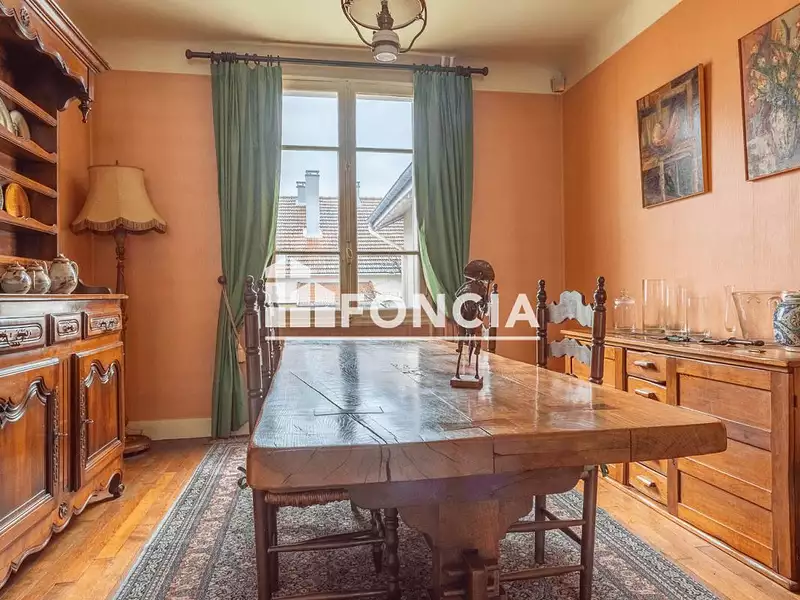 Maison, 238 m²