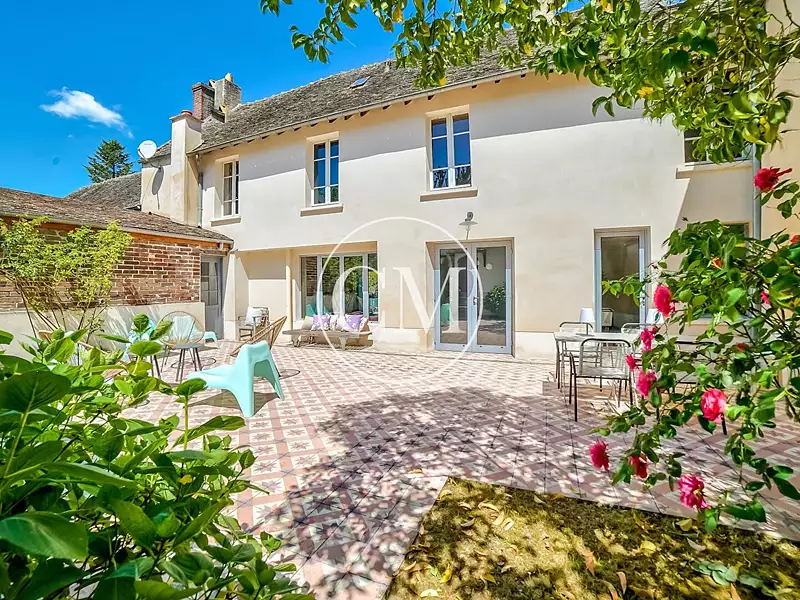 Maison, 278 m²