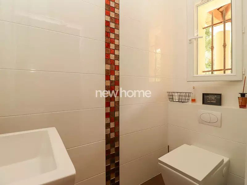 Maison, 222 m²