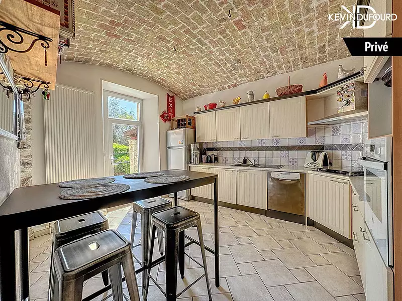Maison, 1 000 m²