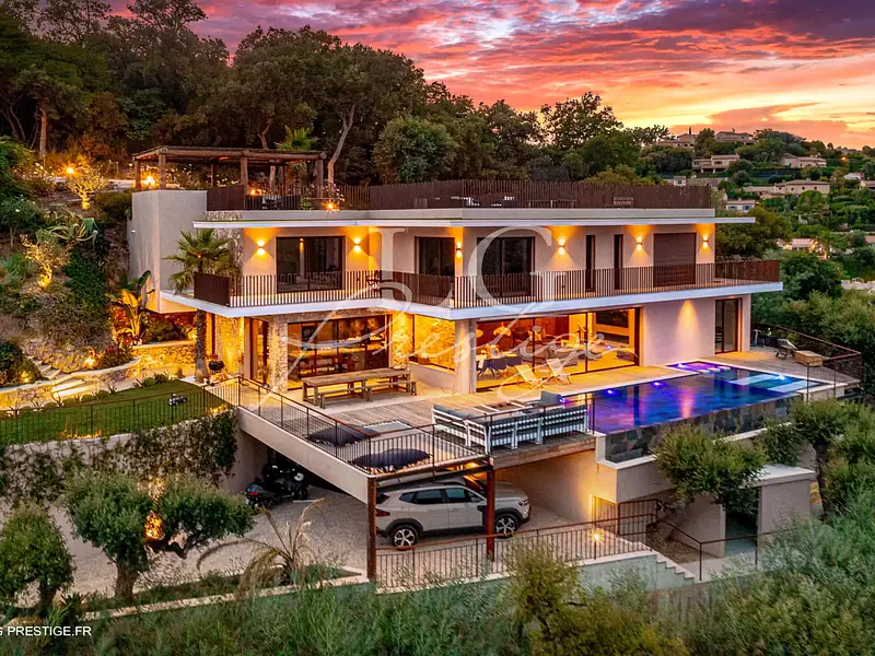Maison, 318 m²