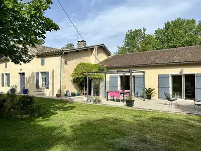 Maison, 245 m²