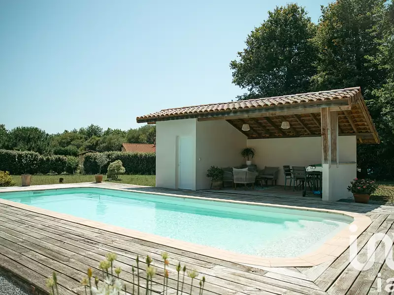Maison, 180 m²