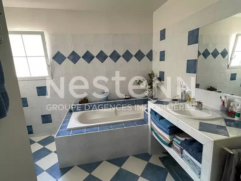 Maison, 176 m²
