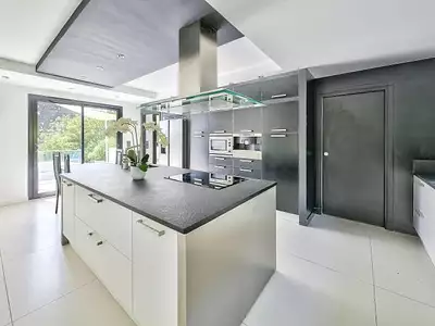 Maison, 603,58 m²