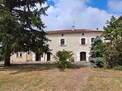 Maison, 225 m²
