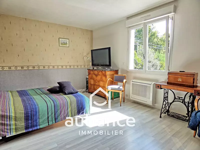 Maison, 220 m²