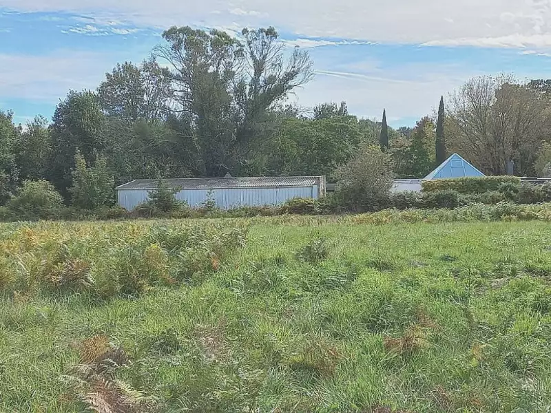 Terrain à bâtir, 617 m²