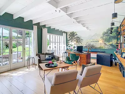 Maison, 250 m²