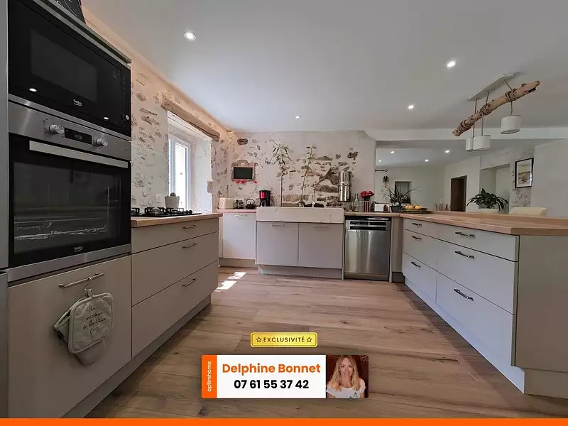 Maison, 169 m²