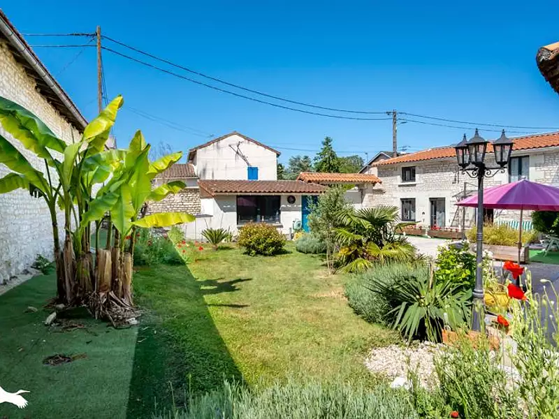 Maison, 255 m²