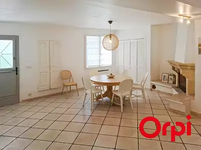 Maison, 99 m²