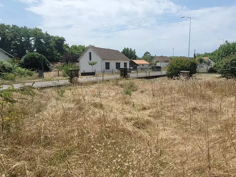 Terrain, 451 m²