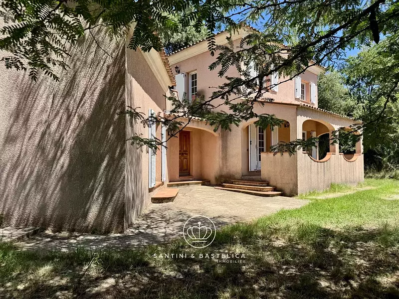 Maison, 166 m²