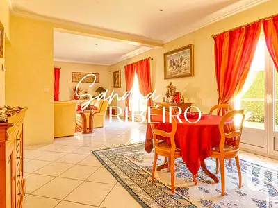 Maison, 220 m²