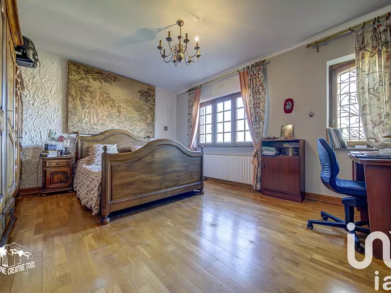 Maison, 251 m²