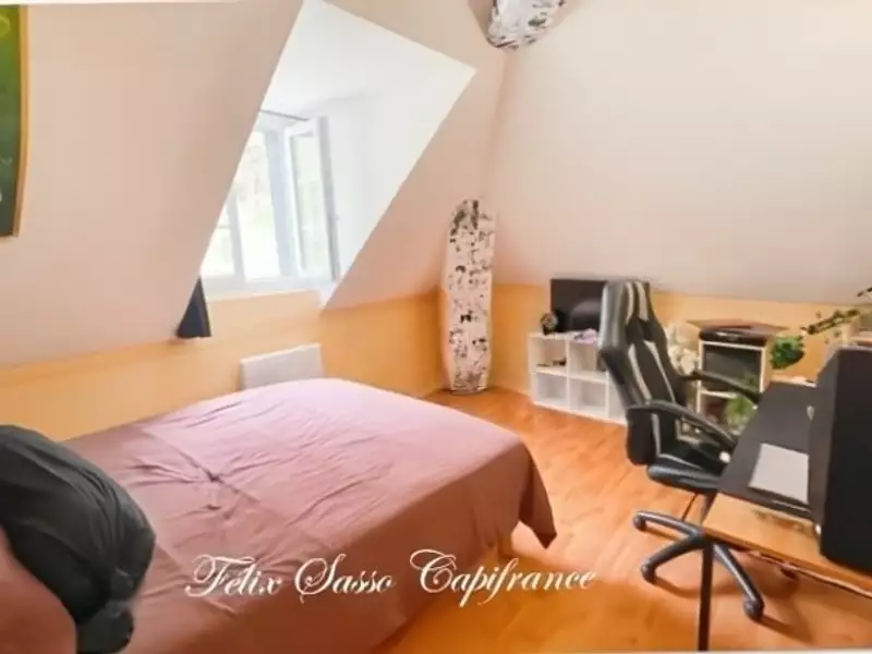Maison, 220 m²