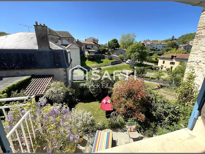 Maison, 176 m²