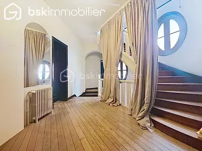 Maison, 305 m²