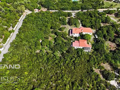 Terrain, 10 000 m²