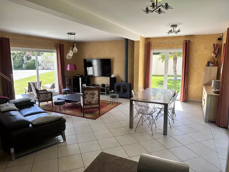 Maison, 200 m²
