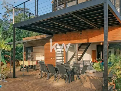 Maison, 240 m²