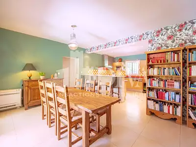 Maison, 222 m²