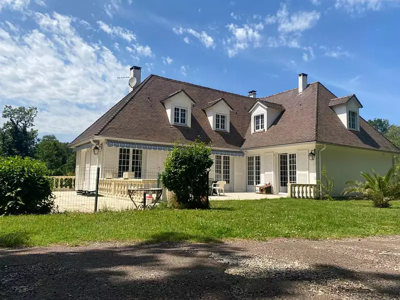 Maison, 180 m²
