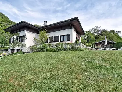 Maison, 225 m²