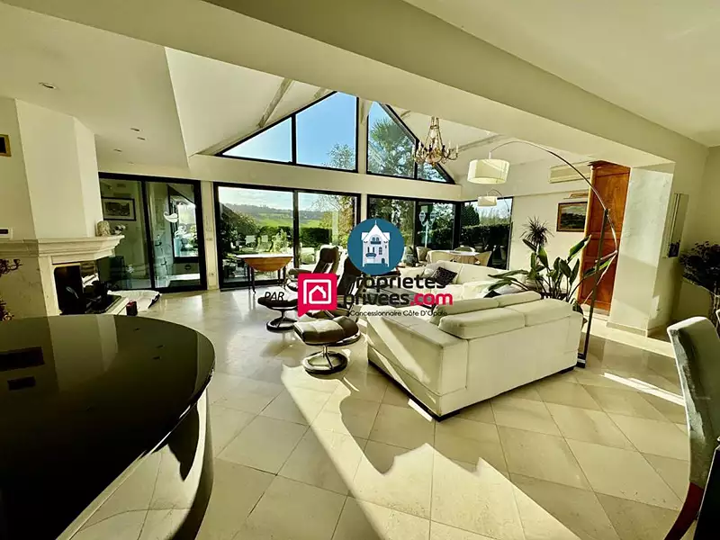 Maison, 336 m²