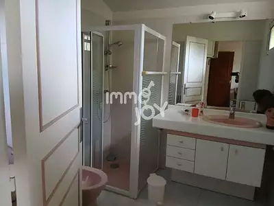 Maison, 145 m²