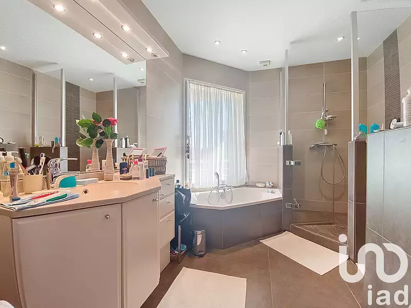 Maison, 269 m²