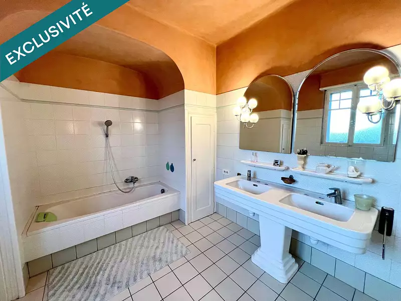 Maison, 238 m²