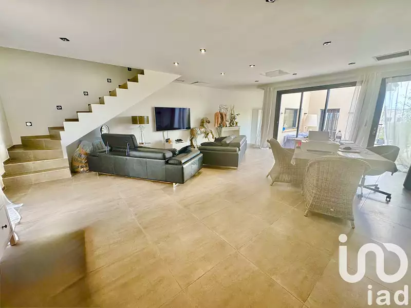 Maison, 117 m²