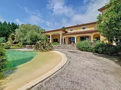 Maison, 225 m²