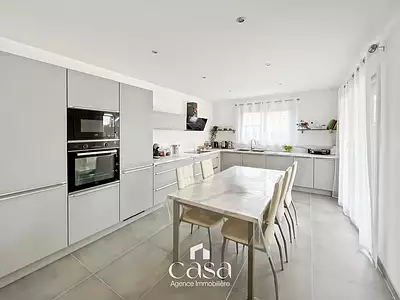 Maison, 146 m²