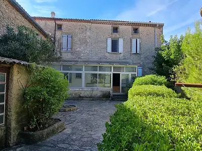 Maison, 225 m²