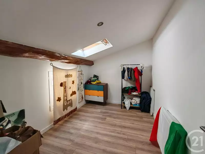 Immeuble, 281 m²