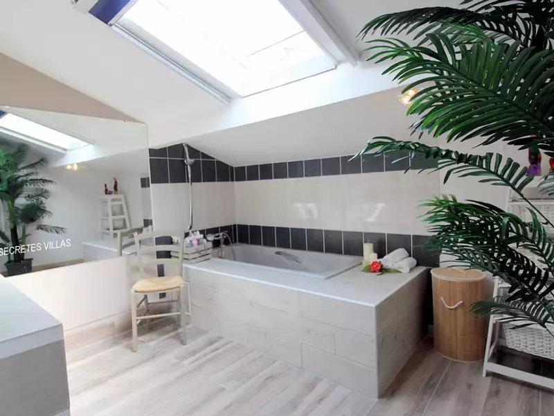 Maison, 360 m²