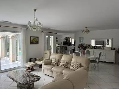 Maison, 168 m²