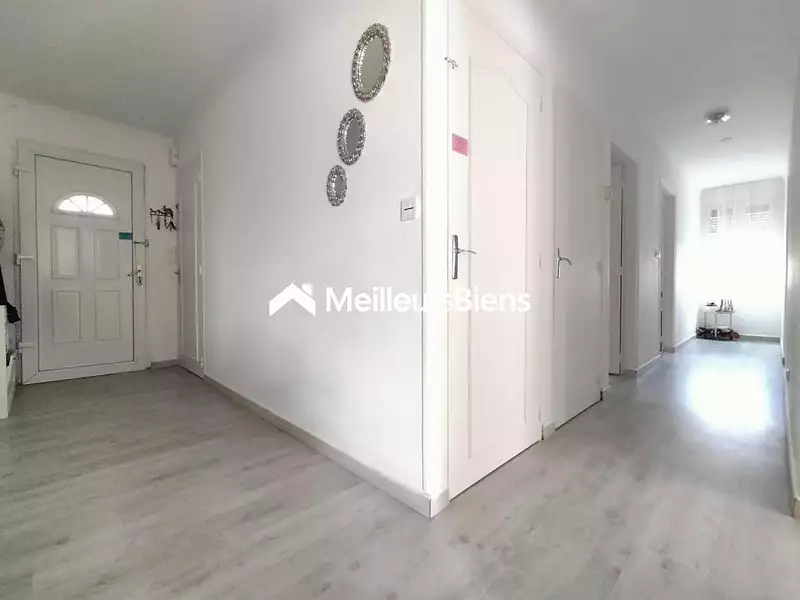 Maison, 93 m²