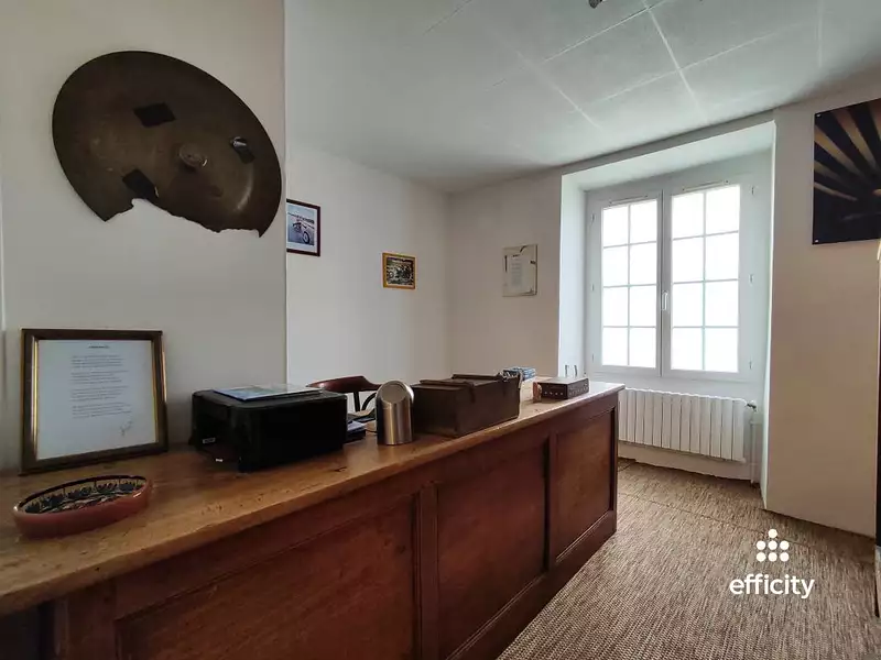 Maison, 235 m²