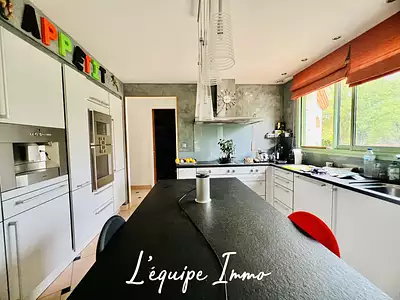 Maison, 238 m²