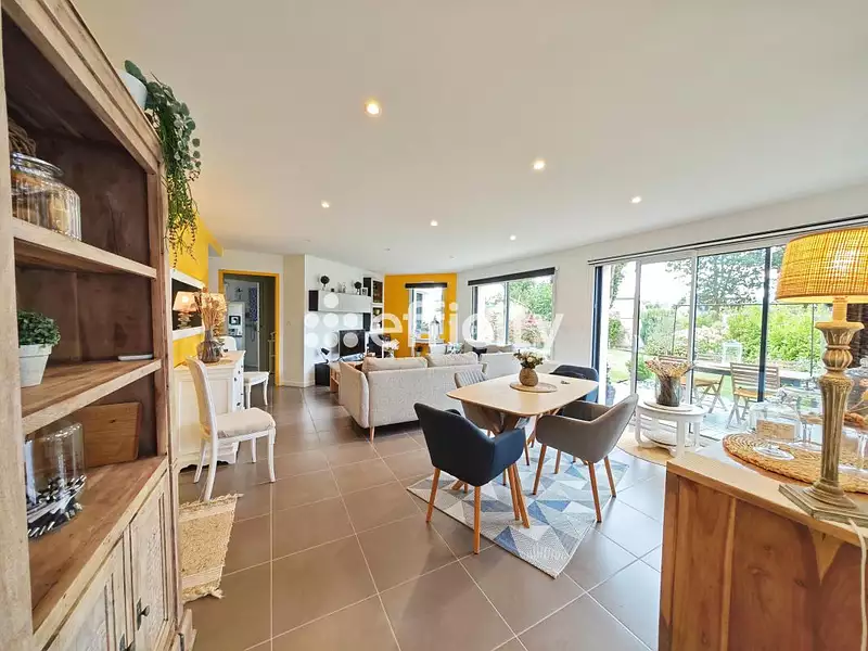 Maison, 121 m²