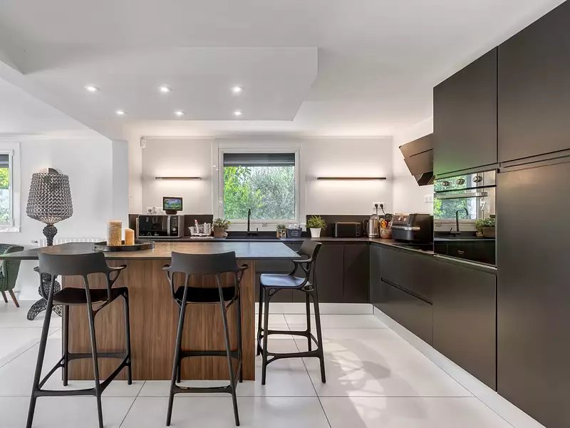 Maison, 243 m²